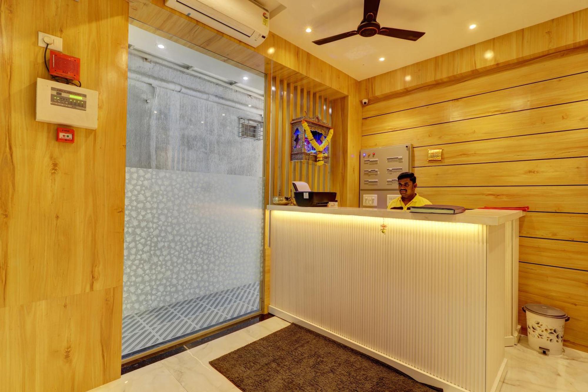 Victory Inn Turambhe Exterior foto
